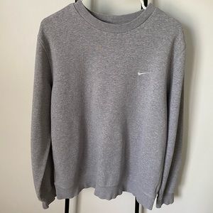 Old school NIKE Grey Sweatshirt!